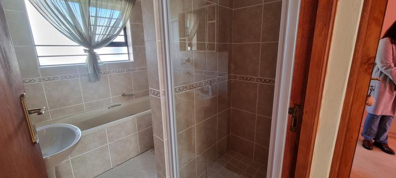 4 Bedroom Property for Sale in Fraaiuitsig Western Cape